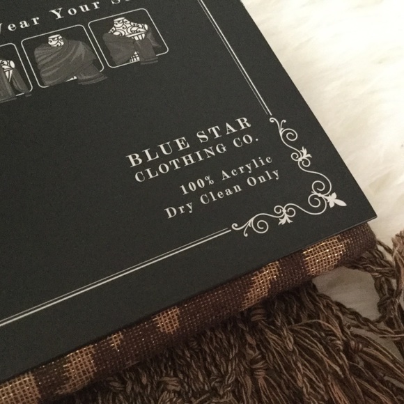 Leopard Scarf - Picture 3 of 5